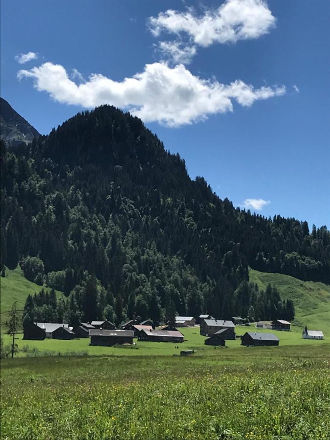 Kleine Ferienwohnung Am Rande Der Wildnis Sibratsgfall Exterior photo